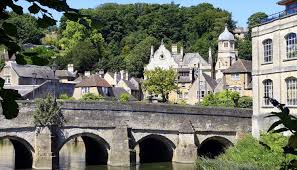 How to Choose the Right Coach Day Trip: Expert Guidance from Motts Holidays